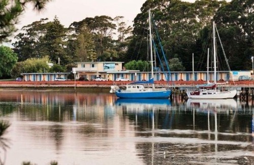Wynyard Hotel | The Waterfront Wynyard