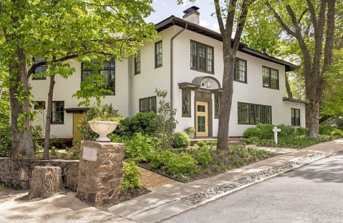 Jefferson Park Avenue Hotel | Oakhurst Inn