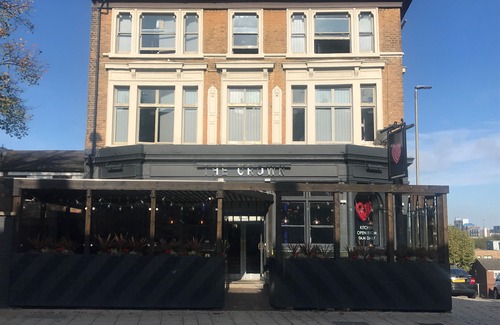 Shaftesbury Hotel | PubLove @ the Crown, Battersea