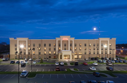 Cedar Rapids Hotel | Hampton Inn & Suites Cedar Rapids
