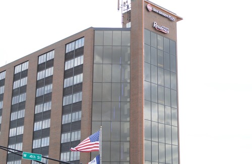 Waterloo Hotel | Best Western Plus Executive Residency Waterloo & Cedar Falls