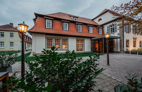 Eglosheim Hotel | Schlosshotel Monrepos
