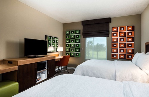 Interchange Square Hotel | Hampton Inn & Suites West Melbourne-Palm Bay Road