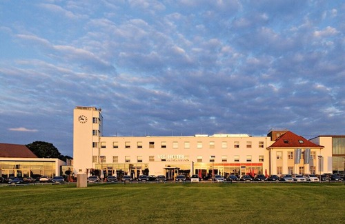 Boeblingen Hotel | V8 Hotel Classic Motorworld Region Stuttgart
