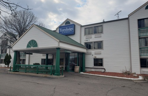 Brooklyn Center Hotel | Travelodge by Wyndham Brooklyn Center
