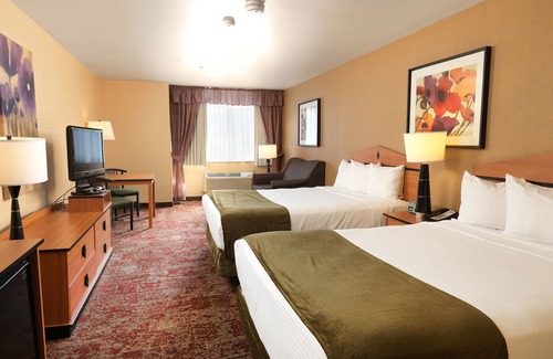Murray Hotel | Crystal Inn Hotel & Suites - Midvalley Murray