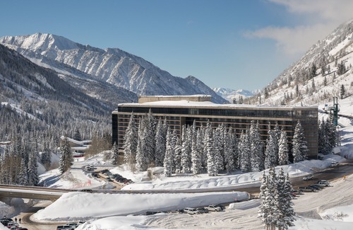 Salt Lake Mountain Resorts Hotel | The Cliff Lodge and Spa