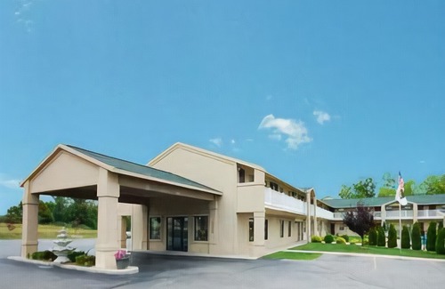 Big Rapids Hotel | Quality Inn & Suites Big Rapids