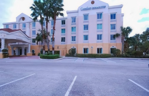Jupiter Hotel | Comfort Inn & Suites Jupiter I-95