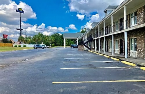 Manning Hotel | Days Inn by Wyndham Manning