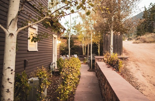 Green Mountain Falls Hotel | The Outlook Lodge
