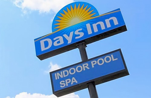 Watertown Hotel | Days Inn by Wyndham Watertown