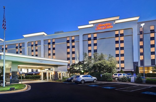 Jefferson Manor Hotel | Hampton Inn & Suites Alexandria Old Town Area South