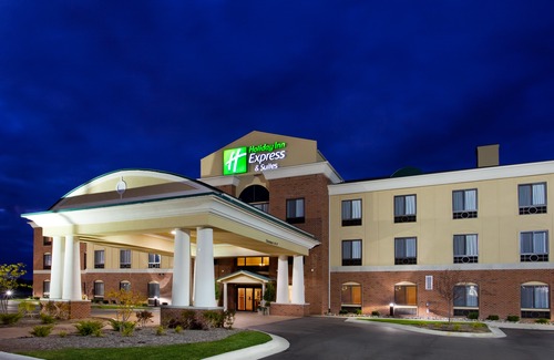 Bay City Hotel | Holiday Inn Express Hotel & Suites Bay City, an IHG Hotel