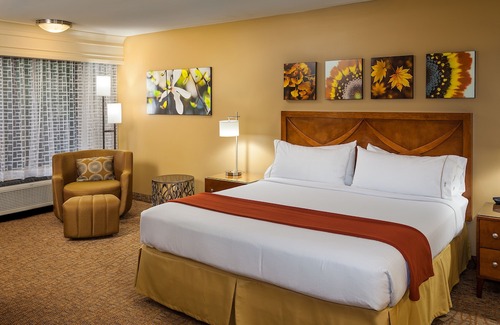 Simi Valley Hotel | Holiday Inn Express Simi Valley, an Ihg Hotel