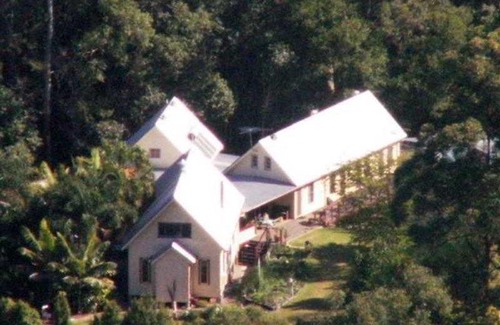 Glass House Mountains Hotel | Glass House Mountains Ecolodge