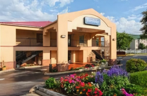 Graysville Hotel | Travelodge by Wyndham Chattanooga/Hamilton Place