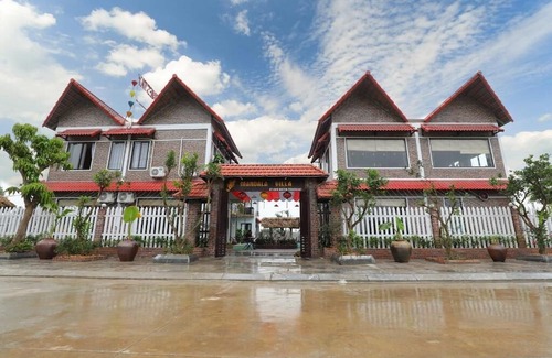 Hoa Lu Hotel | Mandala Villa