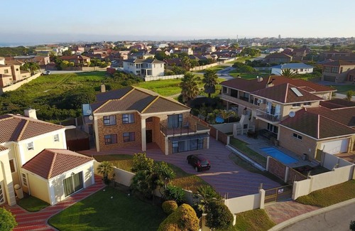 Bluewater Bay Hotel | King Guest Lodge