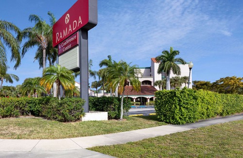 Villages of Palm Beach Lakes Hotel | Ramada by Wyndham West Palm Beach Airport