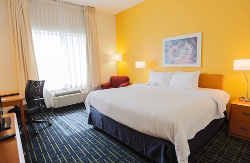 Berea Hotel | Fairfield Inn & Suites Lexington Berea