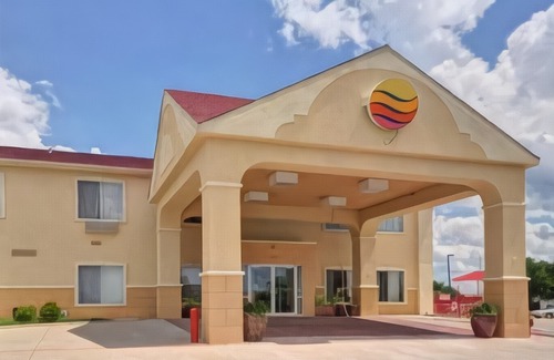Terrell Hotel | Quality Inn and Suites Terrell