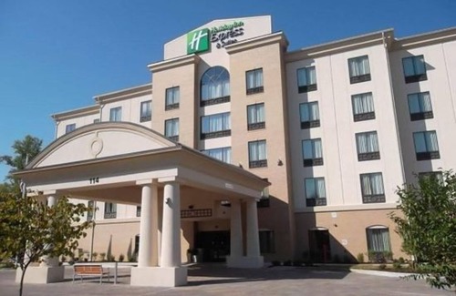 Oak Ridge Hotel | Holiday Inn Express & Suites Oak Ridge, an Ihg Hotel