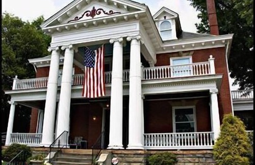 Scottdale Hotel | South Broadway Manor