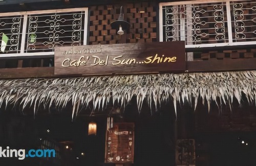 Bai Lan Hotel | Cafe del Sunshine