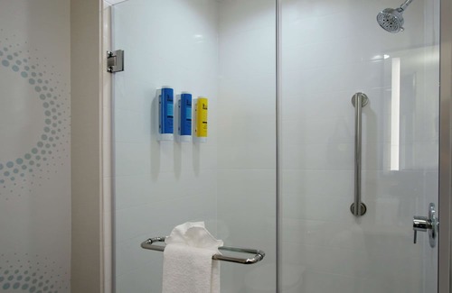 Northeast Columbus Hotel | Tru by Hilton Columbus Airport