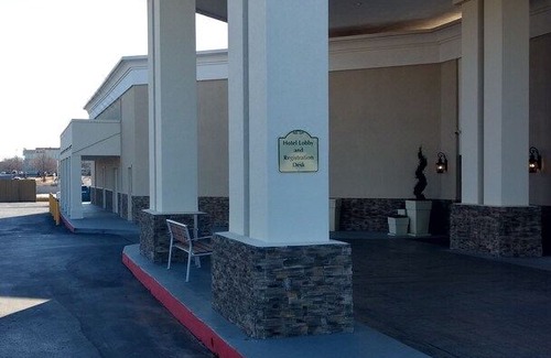 Central Oklahoma City Hotel | Holiday Inn Hotel & Suites Oklahoma City North, an Ihg Hotel