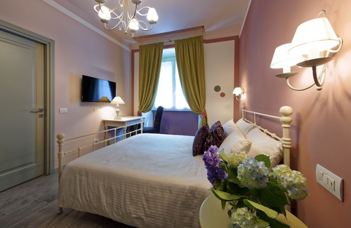 Bullona Hotel | White Ribbon