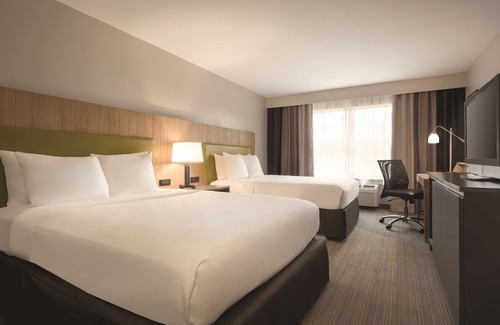 Village of Germantown Hotel | Country Inn & Suites by Radisson, Germantown, WI