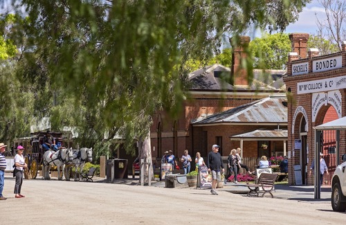 Echuca Village Hotel | Discovery Parks - Echuca