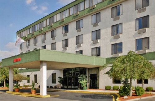 Somerset Hotel | Clarion Hotel Somerset - New Brunswick