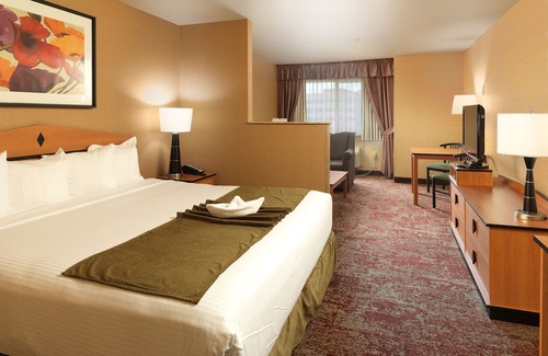 Murray Hotel | Crystal Inn Hotel & Suites - Midvalley Murray