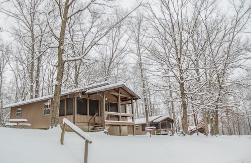 Glouster Hotel | Burr Oak Lodge and Conference Center