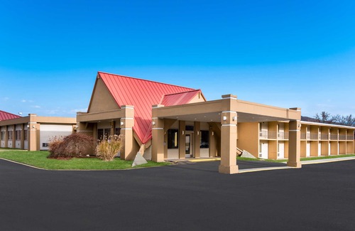 Binghamton Hotel | Econo Lodge Inn & Suites Binghamton