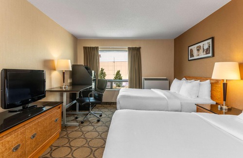 Kingston Hotel | Comfort Inn Highway 401