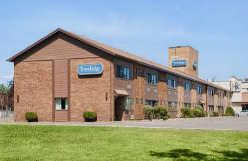 Thunder Bay Hotel | Travelodge by Wyndham Thunder Bay on