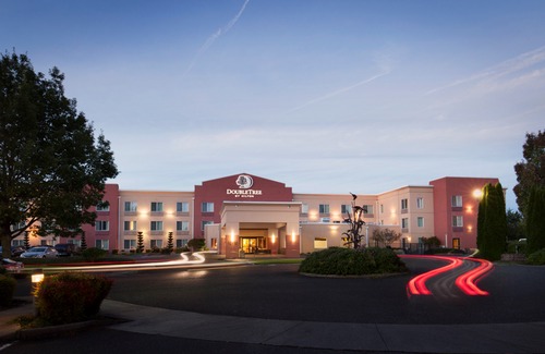 Vancouver Hotel | DoubleTree by Hilton Vancouver