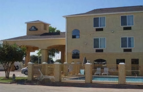 Garland Hotel | Days Inn by Wyndham Dallas Garland West