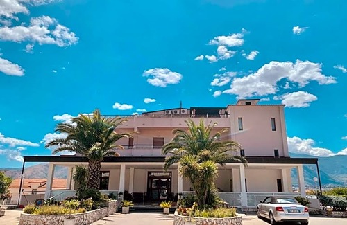 Sala Consilina Hotel | Hotel Vallisdea