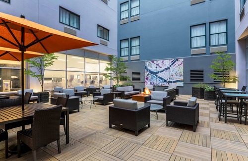 Cultural District Hotel | Courtyard by Marriott Pittsburgh Downtown