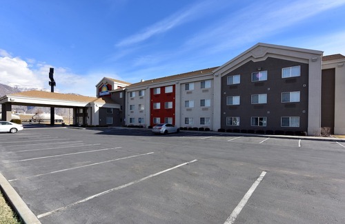 Springville Hotel | Days Inn by Wyndham Springville