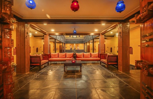 Satara Hotel | Cozy Basic Room in A Picturesque Wada 2