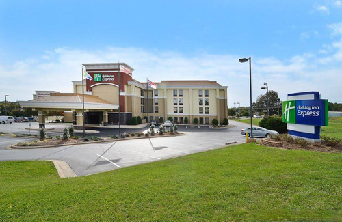 Burlington Hotel | Holiday Inn Express Burlington, an IHG Hotel