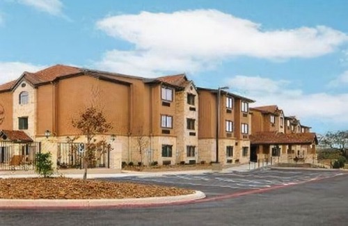 Round Rock Hotel | Microtel Inn & Suites by Wyndham Round Rock