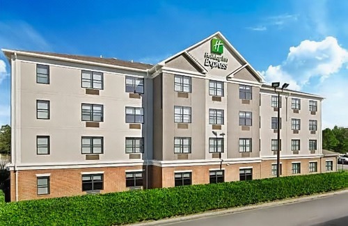 Byron Hotel | Holiday Inn Express Hotel & Suites Byron, an Ihg Hotel