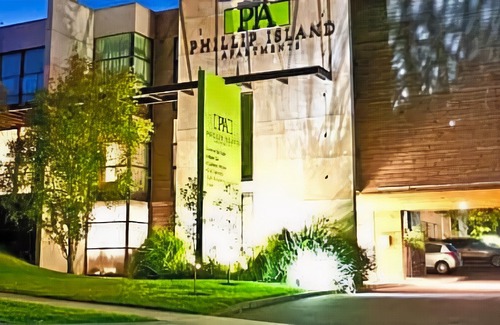 Cowes Hotel | Phillip Island Apartments